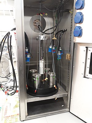 Photochemie: Beispiele für photochemische Reaktionstypen, Durchführung photochemischer Experimente, Apparaturen für photochemische Experimente