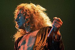 Robert Plant: Biografía, Actuaciones esporádicas con Led Zeppelin y posible reunión, Vida privada