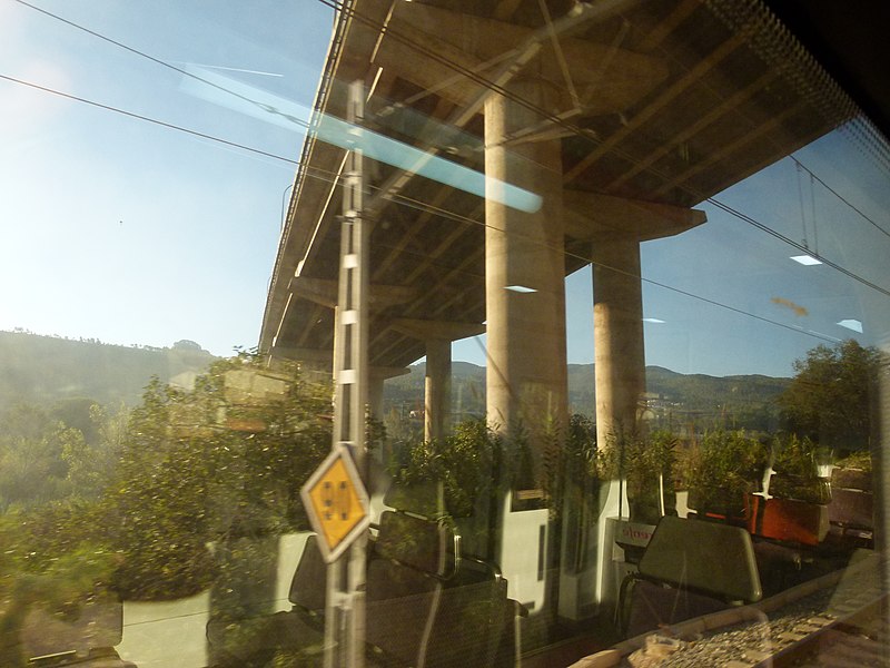 File:Pont de la sortida de Martorell de l'AP-7 - P1040420.jpg