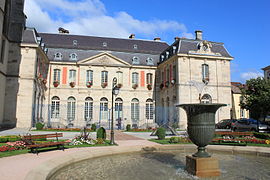 Ancien palais abbatial.