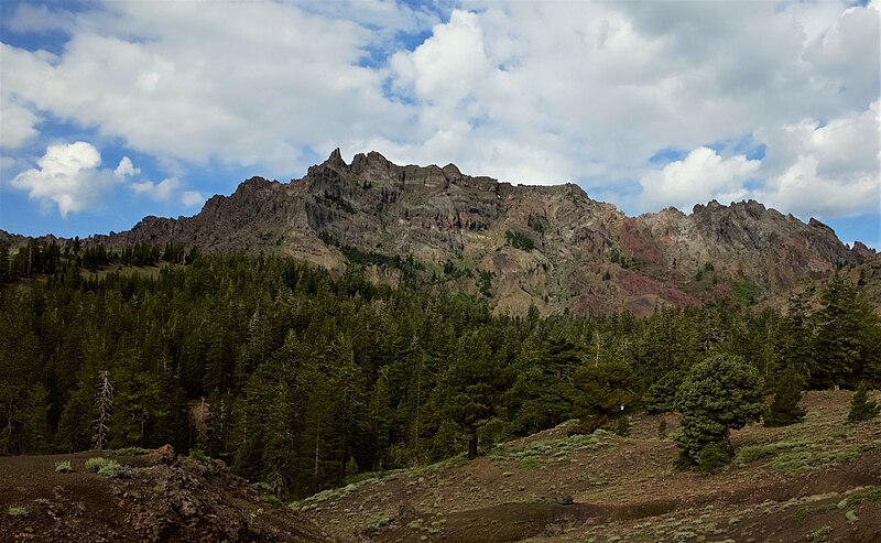 File:Reynolds Peak, ne.jpg