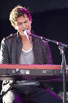 Fleeshman performing as the supporting act for Elton John at the Keepmoat Stadium in Doncaster, July 2008. Richard Fleeshman performing, 2008 2.jpg