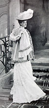 Robe de visites par Redfern 1905 cropped.jpg
