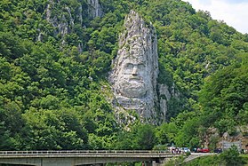 Rock Sculpture of Decebalus (26845769043).jpg