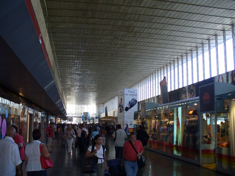 File:Roma - inside Termini - panoramio.jpg