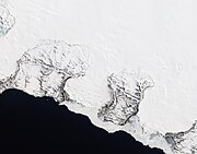 Image satellite en couleurs naturelles du glacier Nordenskjöld (côte orientale de l'île Severny)