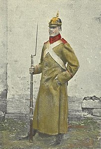 Штык и пикельхельм у солдата в русской армии, 1862 год