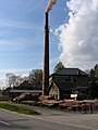 Ehemalige Holzwarenfabrik mit Dampfmaschine und Sammlung technischer Ausstattung (Holzverarbeitungsmaschinen) sowie Schornstein