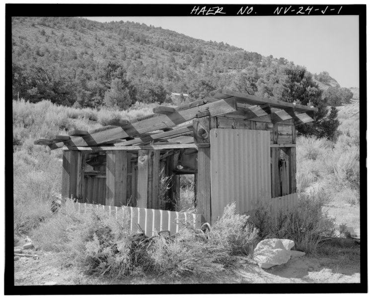 File:SOUTHWEST VIEW OF NORTHEAST CORNER (NORTH AND EAST SIDES) - Juniata Mill Complex, Pump House, 22.5 miles Southwest of Hawthorne, between Aurora Crater and Aurora Peak, HAER NEV,11-HAWT.V,1J-1.tif