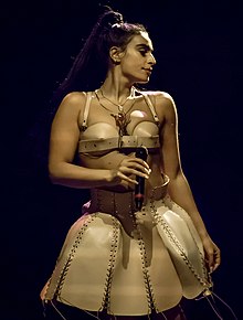 Sevdaliza performing at The Novo in Los Angeles, February 2018