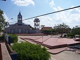 Hauptplatz und Kirche von Sincé