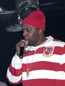 DZA performing at a concert in Tempe, Arizona in December 2010.