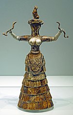 Snake goddess archmus Heraklion.jpg