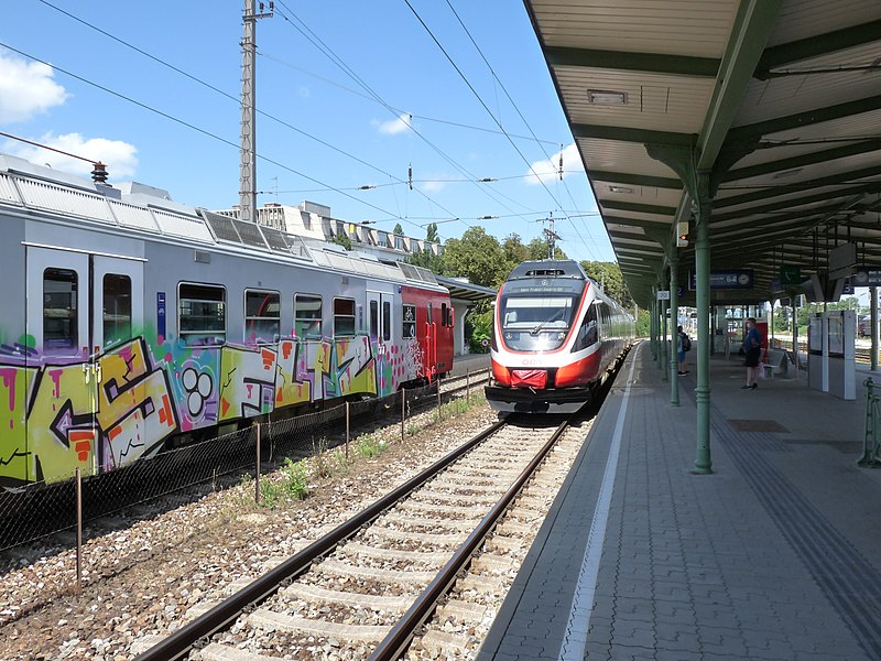 File:Station Heiligenstadt 2021.jpg