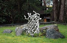 Julian Voss-Andreae's GFP-based sculpture Steel Jellyfish (2006). The image shows the stainless-steel sculpture at Friday Harbor Laboratories on San Juan Island (Wash., USA), the place of GFP's discovery. Steel Jellyfish (GFP).jpg