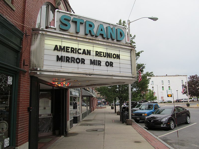 File:Strand Theatre, Clinton MA.jpg