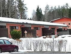 1980-luvulla rakennettua rivitaloasutusta Kaakkolammella.