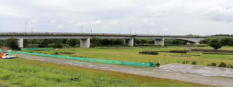 File:Suzuran Bridge over the Tokachi River.jpg