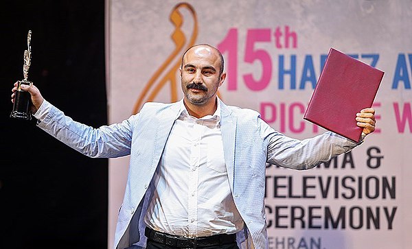 Mohsen Tanabandeh in 15th Hafez Awards (2015)