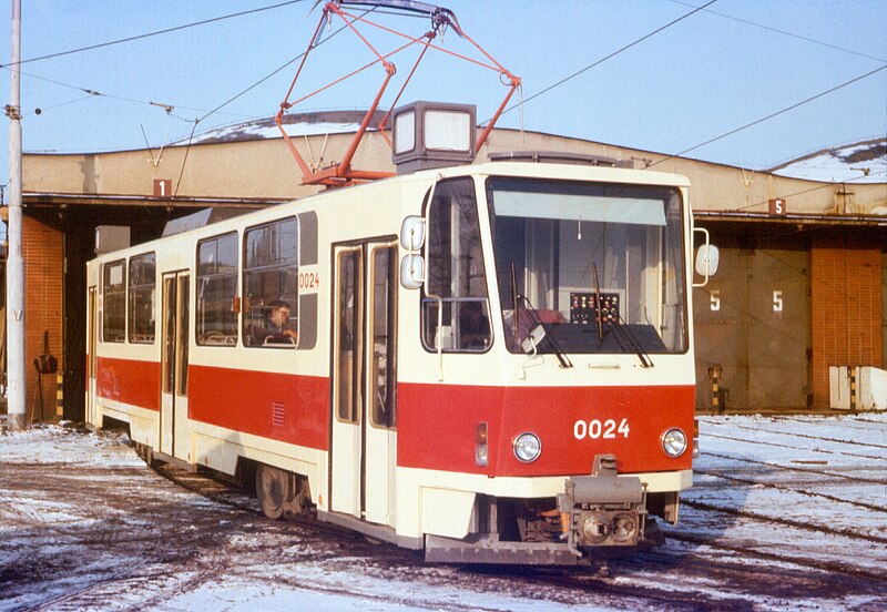 File:Tatra T7B5 0024 Praha (1).jpg