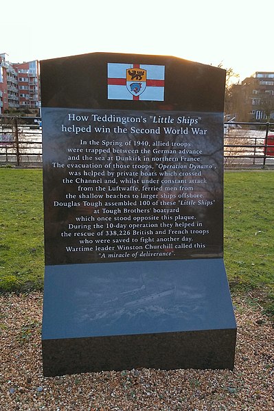 File:Teddington Lock Dunkirk 'Little Ships' memorial.jpg