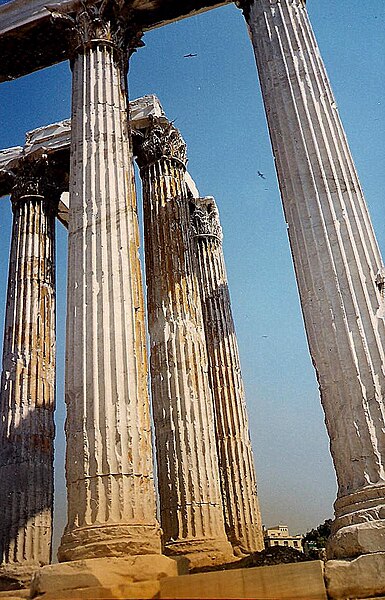 File:Temple of Zeus in Athens - Corinthian columns.jpg
