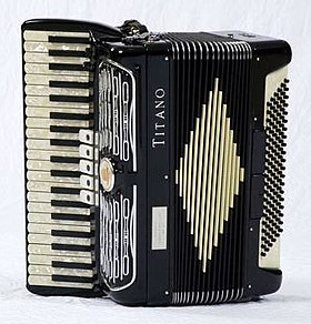 Il Museo dei Bambini di Indianapolis - Titano accordion.jpg