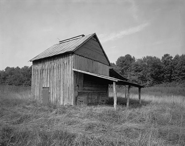 Tobacco barn, Edgewood Farm, Halifax County