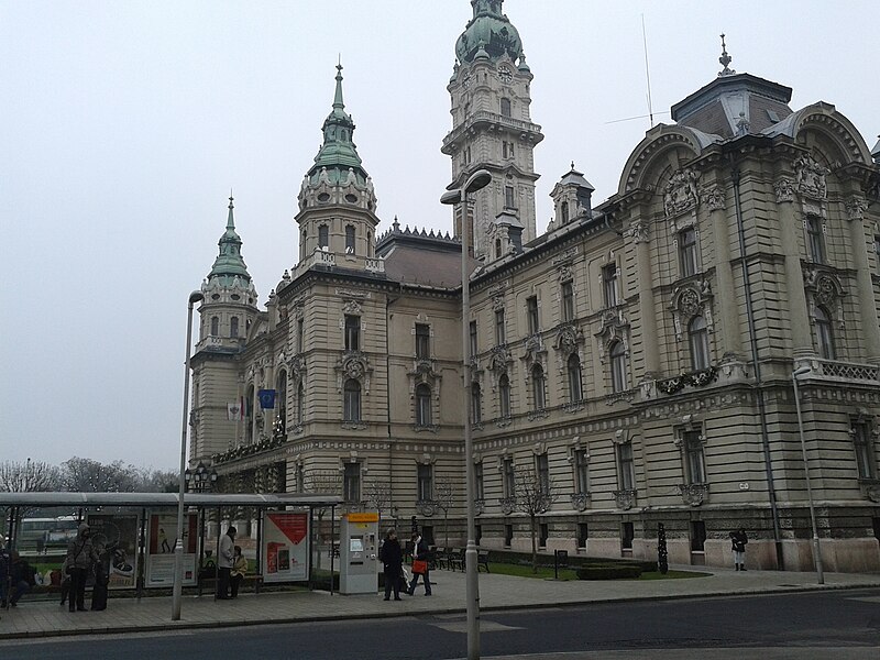 File:Town Hall, Győr - panoramio (8).jpg