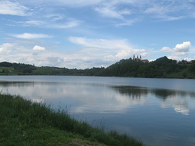 Slika:Trojiško jezero.jpg