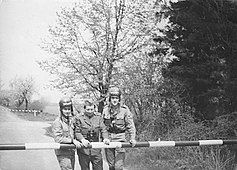 Żołnierze Strażnicy WOP Chałupki z pogranicznikiem czechosłowackim (1977-1979)