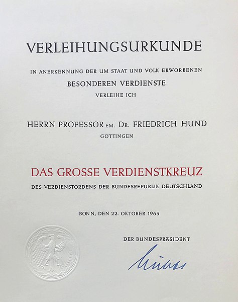 File:Urkunde Grosses Verdienstkreuz 1965 Friedrich Hund.jpg