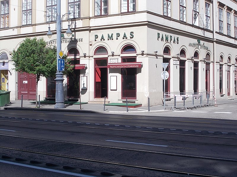 File:Vámház Boulevard 6, Tapas, 2021 Belváros-Lipótváros.jpg