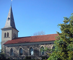 Västra Strö kyrka i maj 2004