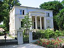 Villa von Stülpnagel, mit Remise und Resten der Zufahrtswege