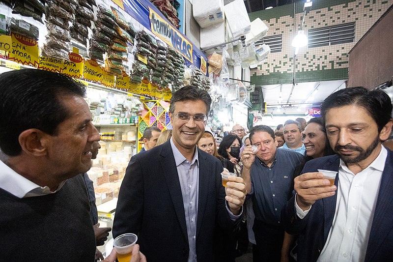 File:Visita e almoço no Mercadão Municipal da Lapa - 51977603611.jpg