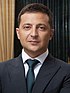 Volodymyr Zelensky Officiellt porträtt (beskuren).jpg