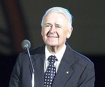 Governor-General William Deane's term of office was due to expire on 31 December 2000, but was extended by six months to cover the Centenary of Federation celebrations.[18]