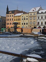 Kamienice na rynku i fontanna Houses on market place and fountain