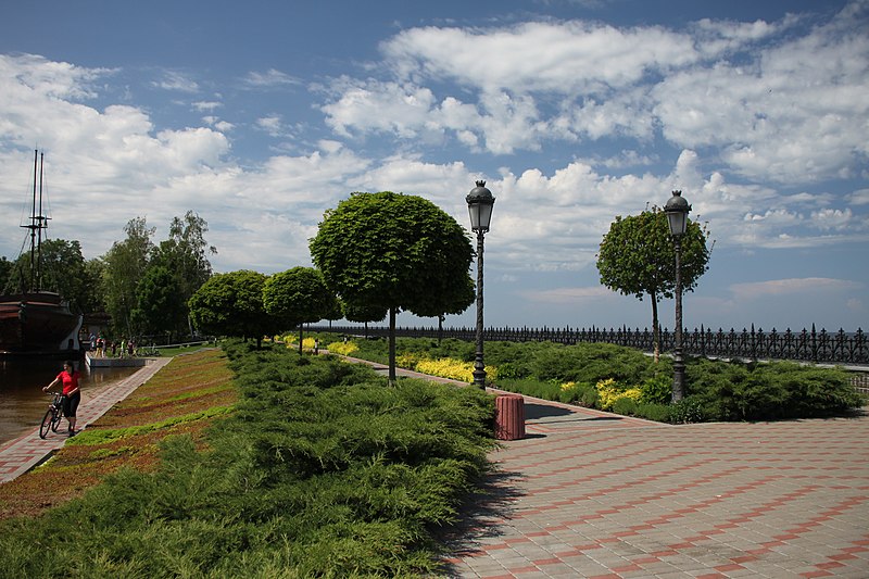 File:Парк Межигір'я - panoramio.jpg