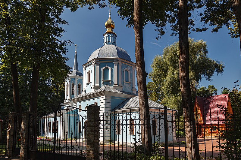 File:Церковь Рождества Христова в Подушкино (Барвиха).jpg