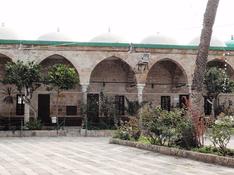 File:עכו-חצר מסגד אל ג'אזאר.JPG