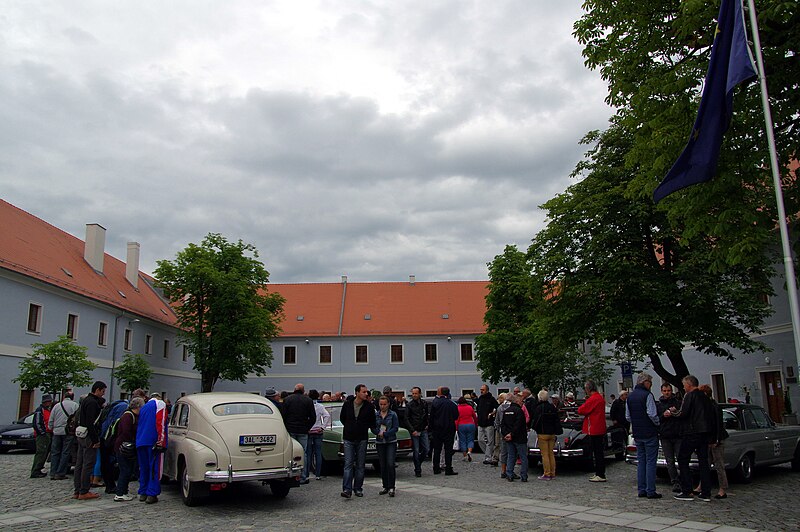 File:15.7.16 6 Trebon Historic Cars 091 (28332264545).jpg