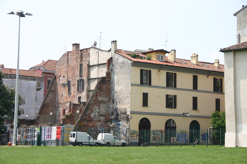 File:1592 - Milano - Parco delle Basiliche - Foto Giovanni Dall'Orto - 18-May-2007.jpg