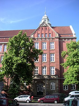 1740 schule lutterothstr