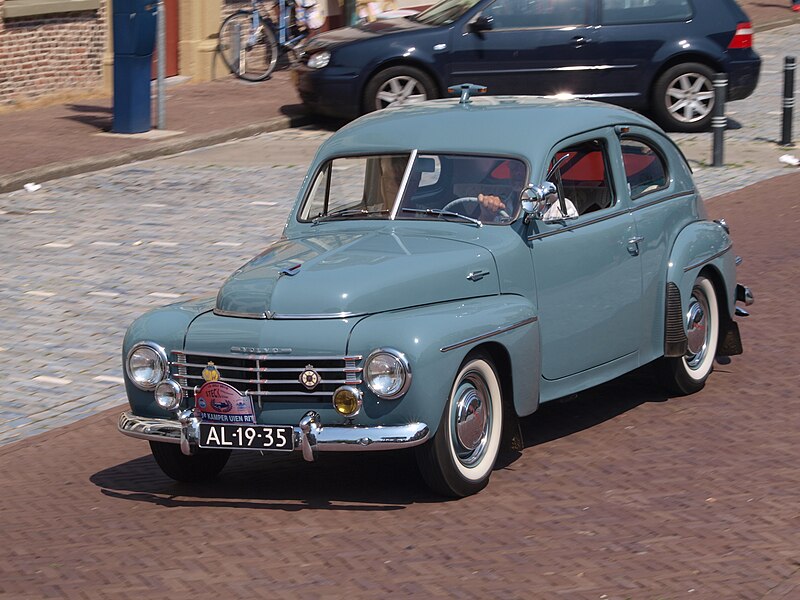 File:1952 Volvo PV444DS AL-19-35.jpg