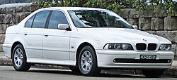 2000-2003 BMW 525i (E39) Executive sedan (2010-10-02) 01.jpg