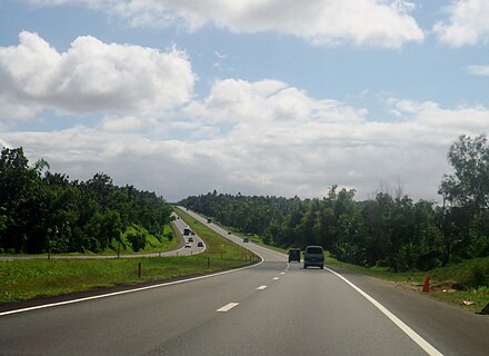 STAR Tollway in Tanauan. Since 2010, STAR Tollway has been interconnected with the South Luzon Expressway to Metro Manila