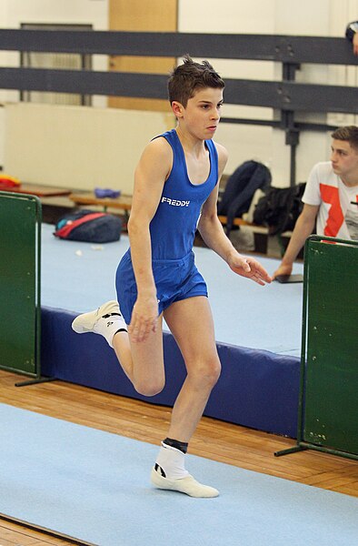 File:2019-05-25 Budapest Cup age group III all-around competition vault (Martin Rulsch) 170.jpg