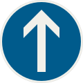 210-30 Prikázaný smer jazdy (priamo).svg